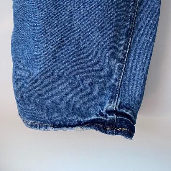 Women's Mid-Rise 90's Baggy Jeans - Universal Thread™ - Picture 3 of 9